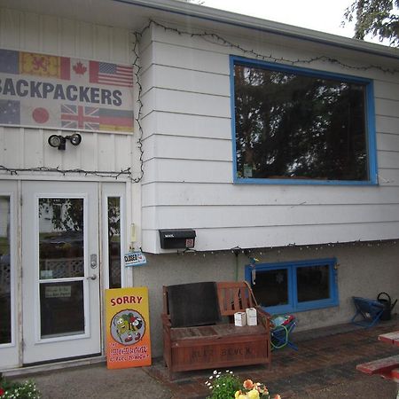 Beez Kneez Bakpakers Vandrehjem Whitehorse Eksteriør billede